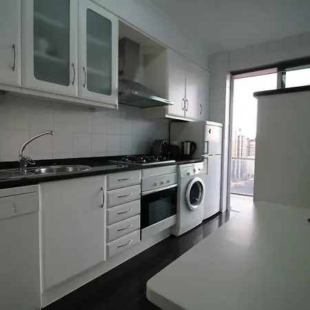 Lisbon Malhoa - Terrace & Garage Appartamento