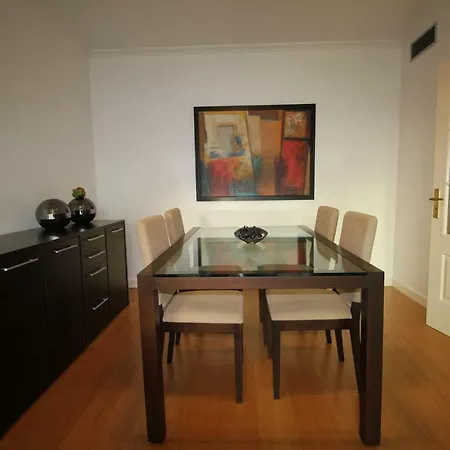 Lisbon Malhoa - Terrace & Garage Apartman *
