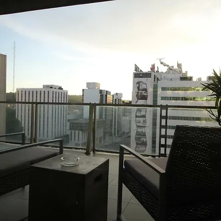 里斯本马霍亚现代公寓