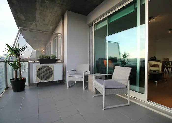 Lisbon Malhoa - Terrace & Garage 아파트